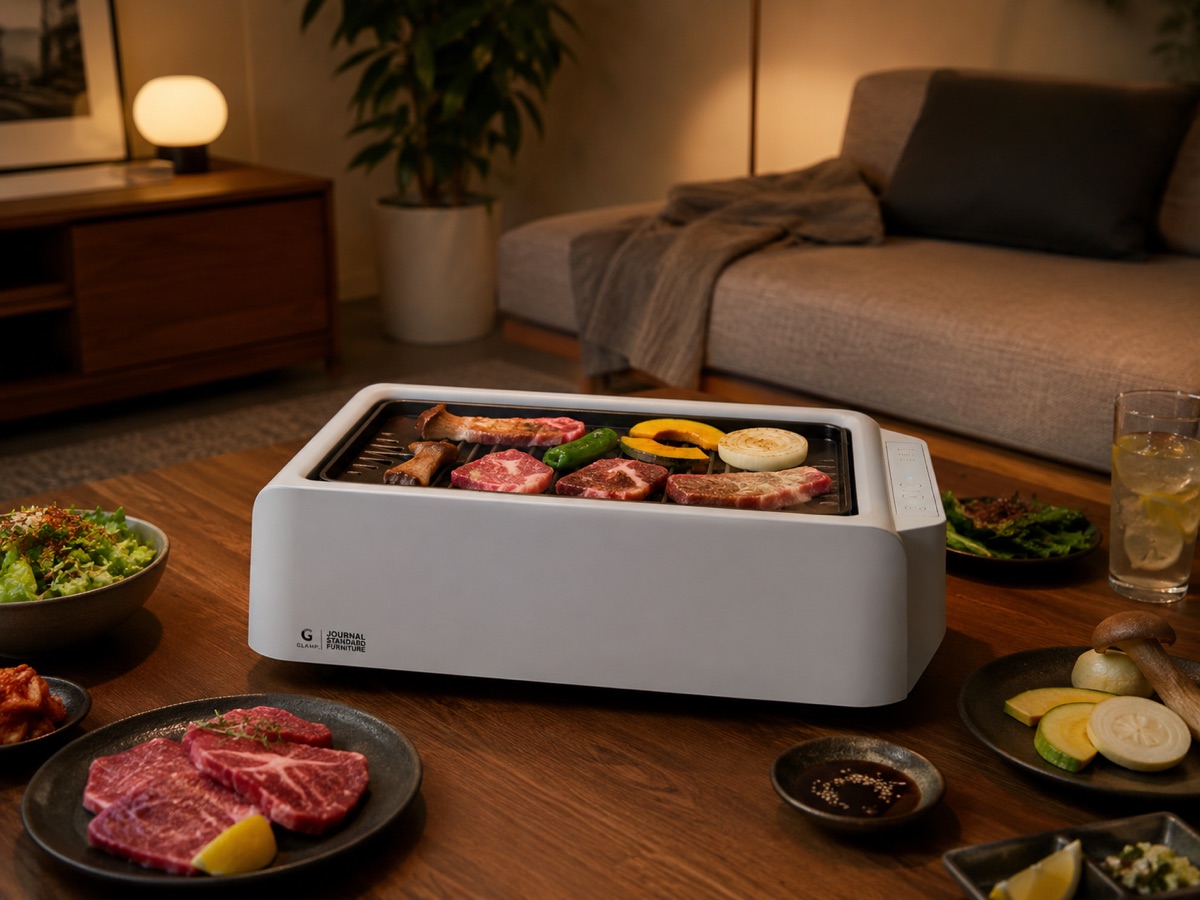 超少煙グリルDX JOURNAL STANDARD FURNITURE限定カラー リビングでの使用イメージ